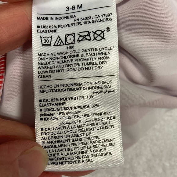 Old Navy Patriotic Flag Toddler Rashguard Swim Suit Romper Unisex 3/6 mo - Picture 6 of 7